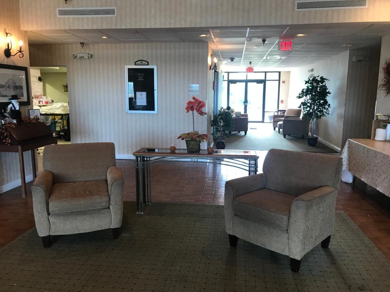 Hotel Amish Village Montgomery