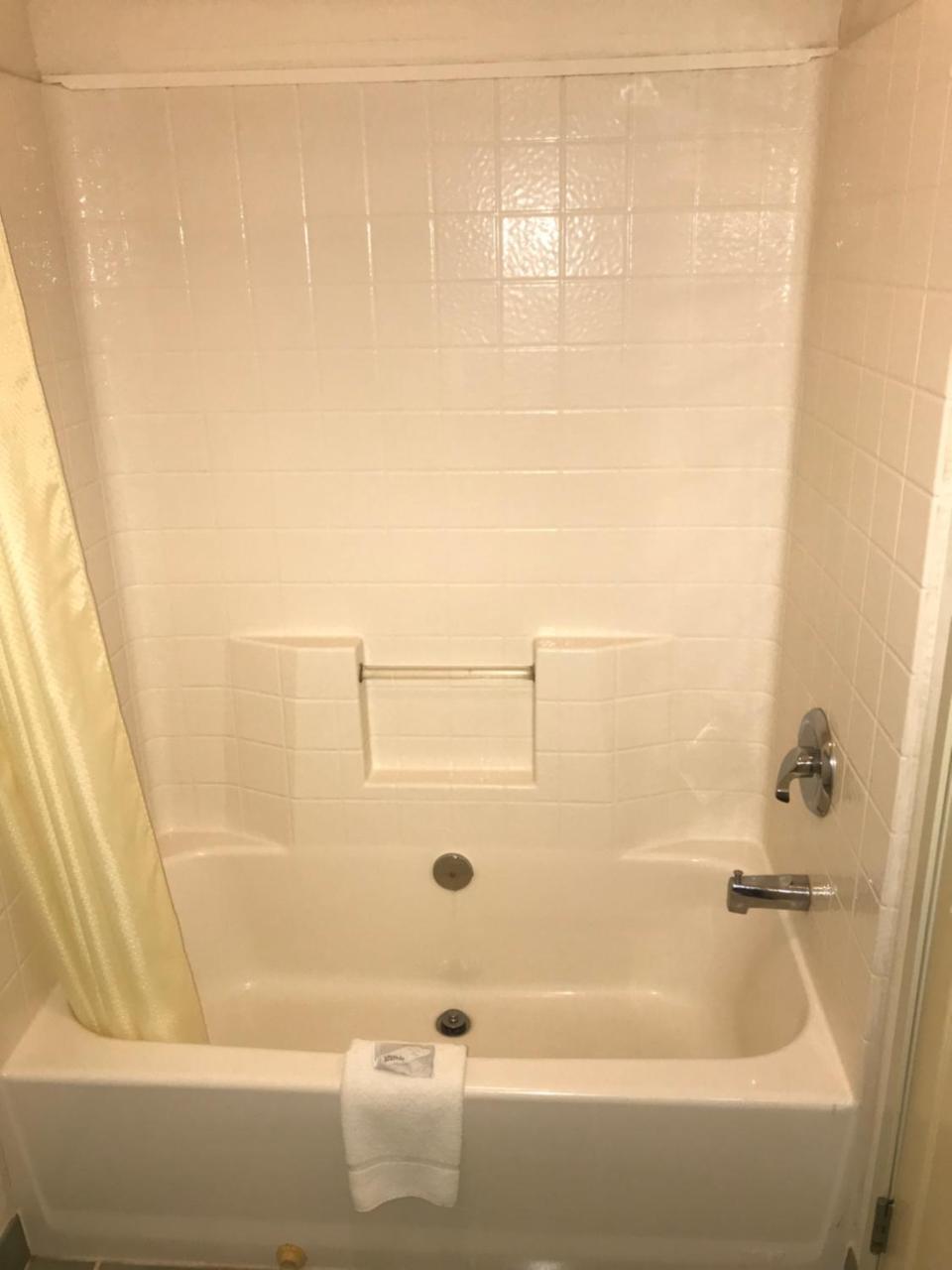 Amish Village Hotel 4*